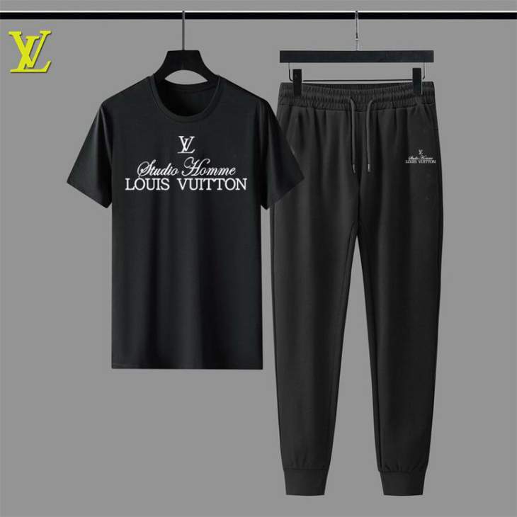 Picture of LV Shirt Pant Suits _SKULVM-5XL12yn23623505